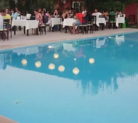 Alacati Golden Resort Otel 3*
